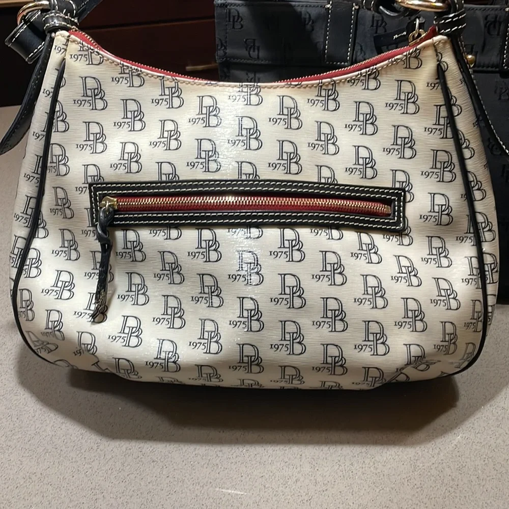 Dooney & Bourke Black and White Logo Shoulder Bag and black canvas tote bundle - Picture 3 of 16